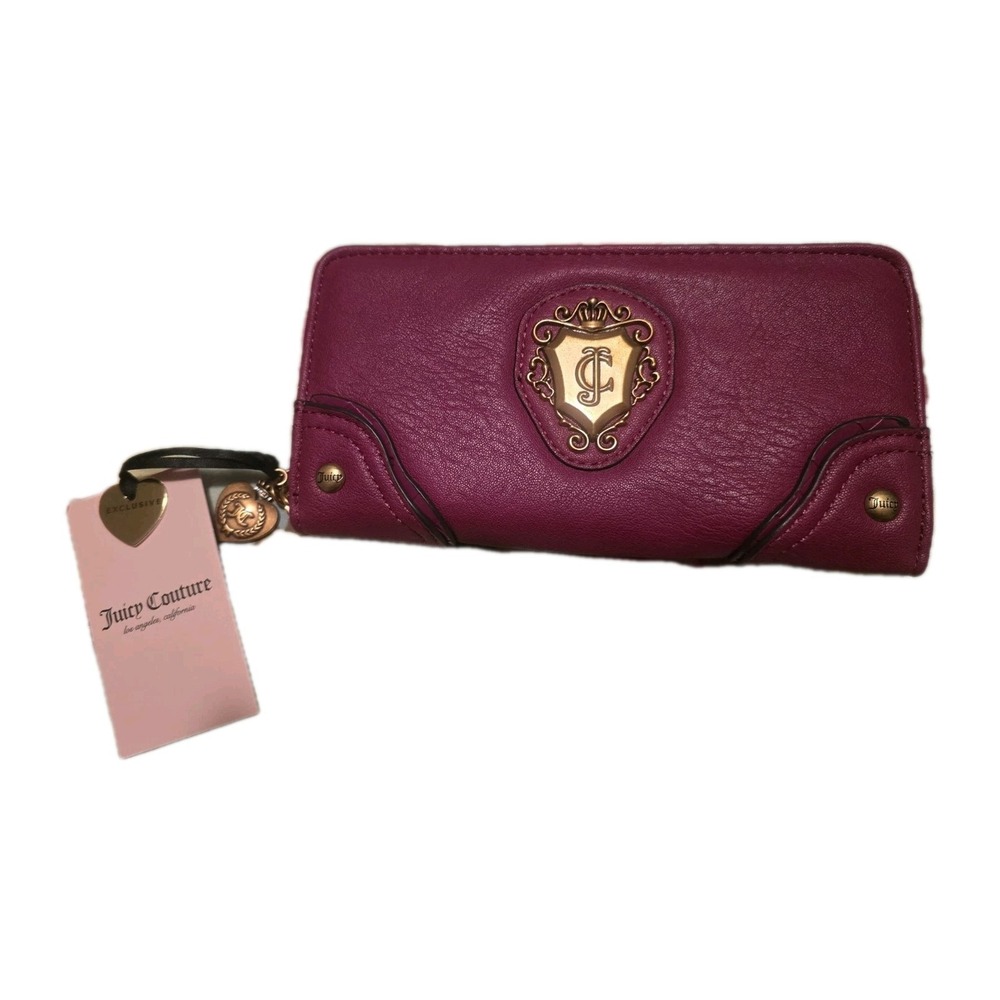 JUICY COUTURE ROMANCE GUSSET SINGLE ZIP AROUND WALLET - PLUM BERRY FAUX LEATHER